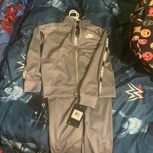 Nike suit boys